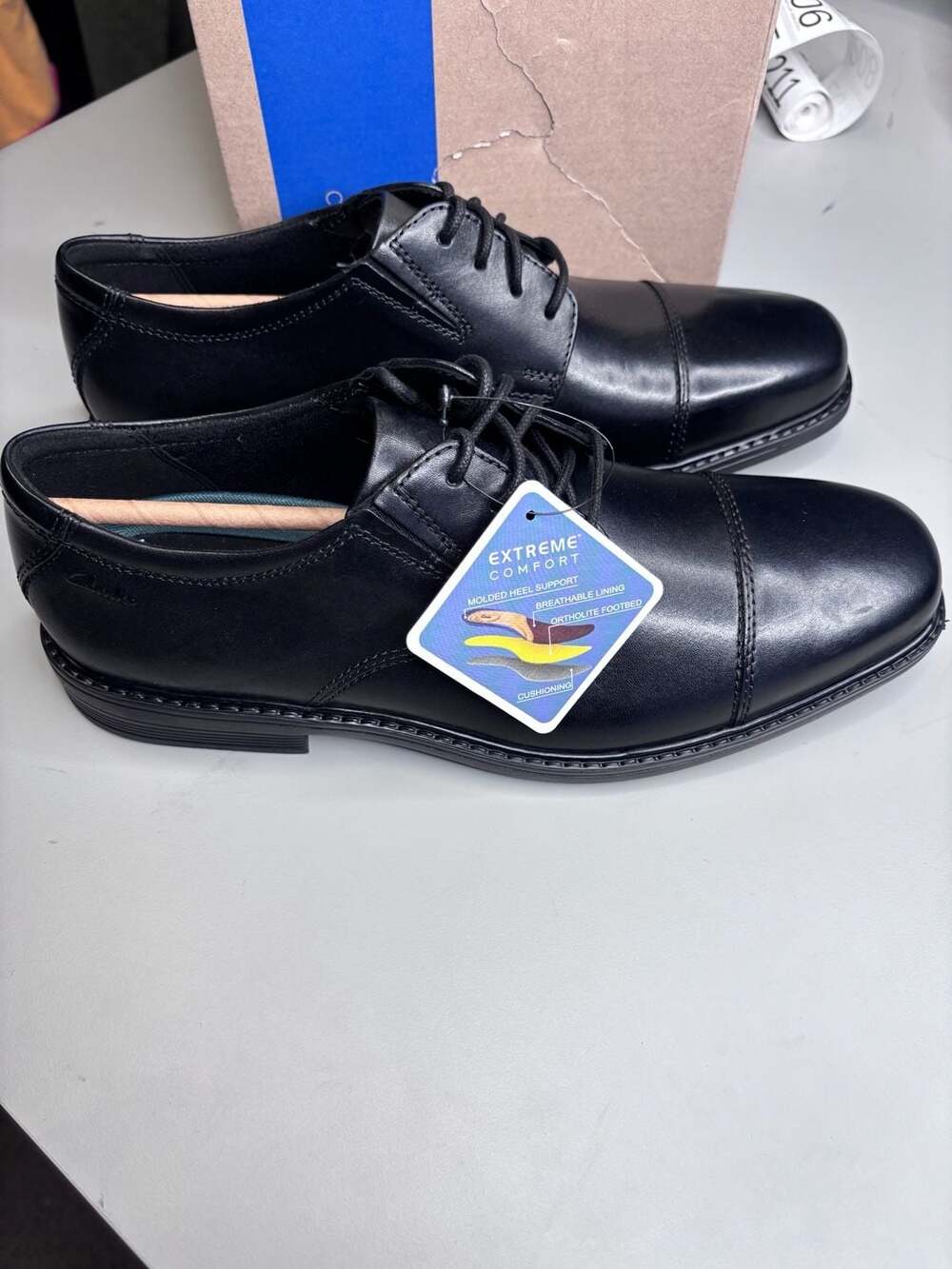 Clarks Men's Cosgrove Cap Toe Oxford Dress Shoes in Black Leather size 9.5